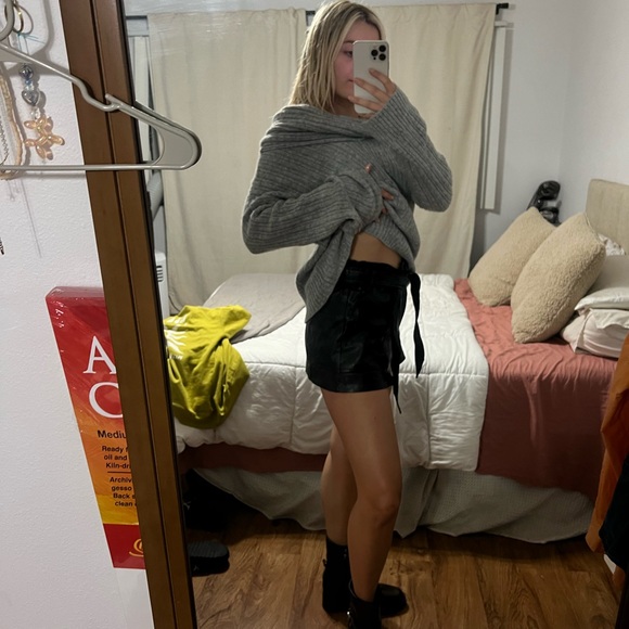 SILENT leather shorts - Picture 6 of 15